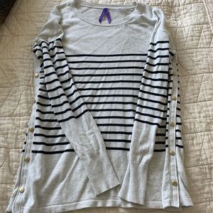 Seraphine maternity/nursing sweater - snap sides - small